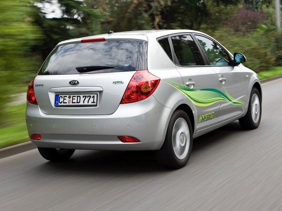  Kia cee&rsquo;d hybrid 2008 года  (фото 9 из 11)